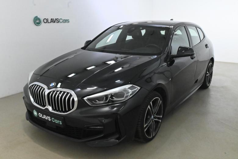 BMW 118i Aut. M-Sport LED LC-Pro CarPlay Navi 1/2 Sport-Leather KeylessStart Klima Camera PDC ... #1