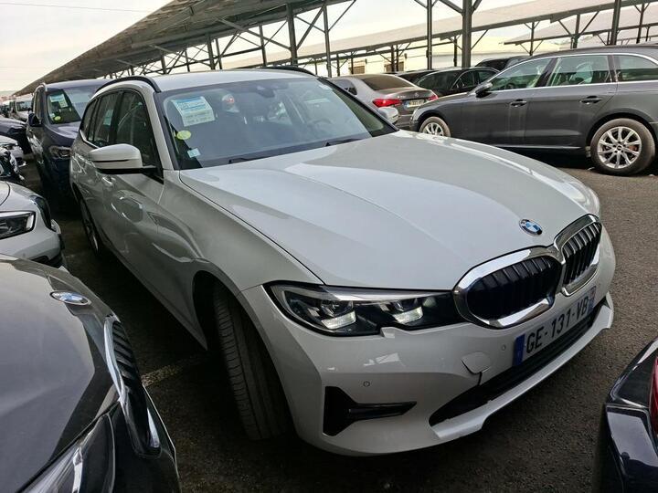 BMW 318 d Lounge Aut. LED LC-Pro CarPlay Navi Klima PDC ... #2