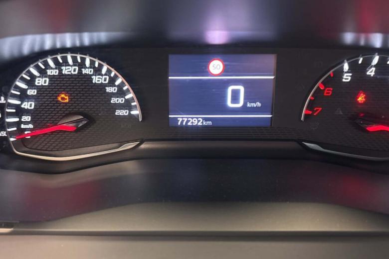 Peugeot 2008 1.5 BlueHDI Allure LED 1/2 Leather Navi Camera Klima PDC ... #4